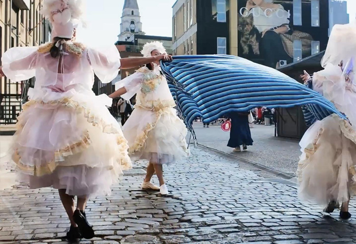 3枚のダミー画像左